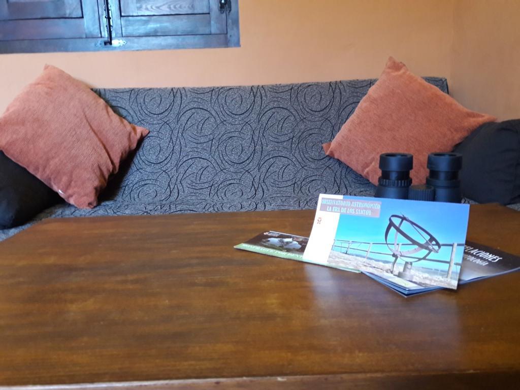 Los Montes Guest House Casas de Miravete Екстериор снимка